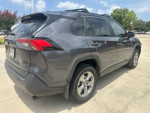 Used 2025 Toyota RAV4 XLE w/ Convenience Package FWD image 9
