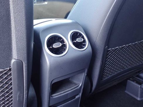 Used 2026 Mercedes-Benz GLB 250 4MATIC image 28