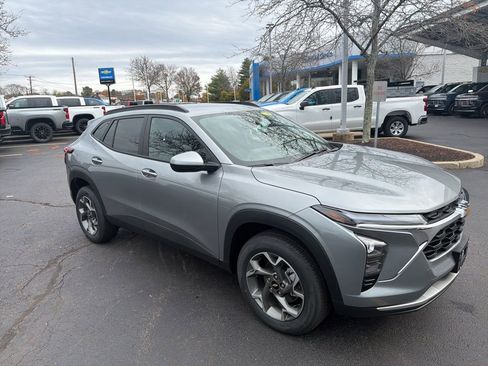 New 2026 Chevrolet Trax LT w/ Driver Confidence Package image 1