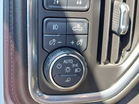 Used 2020 Chevrolet Silverado 1500 LTZ w/ LTZ Premium Package image 40