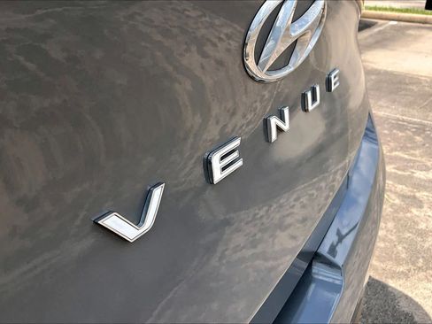 Used 2023 Hyundai Venue SEL FWD image 10