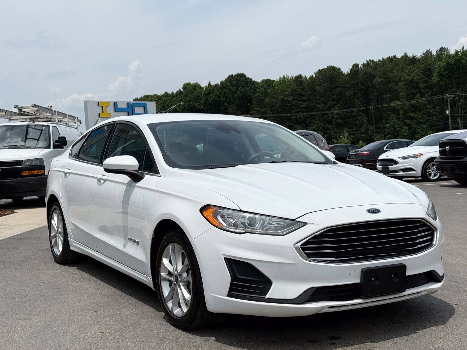 Used 2019 Ford Fusion SE FWD image 5