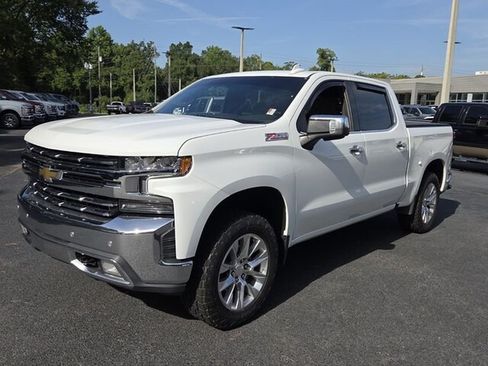 Used 2022 Chevrolet Silverado 1500 LTZ AWD/4WD image 3