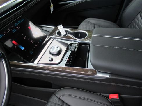 New 2026 Cadillac Escalade Platinum Sport w/ LPO, ONYX Package AWD/4WD image 22