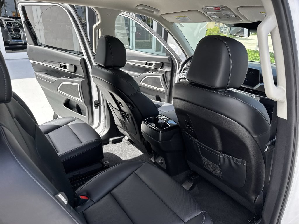 Used 2024 Kia Telluride S FWD image 33