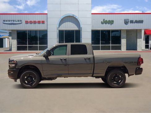New 2026 RAM 2500 Tradesman AWD/4WD image 3