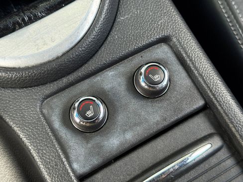 Used 2012 INFINITI G37 Sport image 28