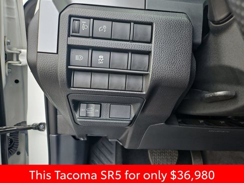Used 2024 Toyota Tacoma SR5 AWD/4WD image 25