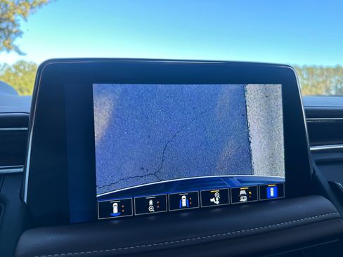 Used 2022 Chevrolet Tahoe High Country image 57