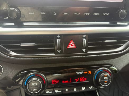 Used 2022 Kia Forte GT FWD image 19