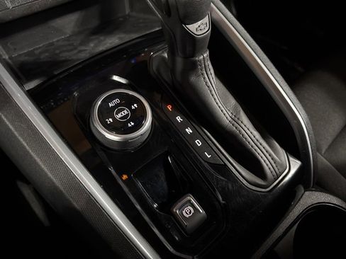 Used 2024 Chevrolet Colorado Trail Boss w/ Advanced Trailering Package image 12