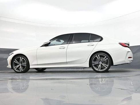 Used 2023 BMW 330i Sedan w/ Premium Package image 38