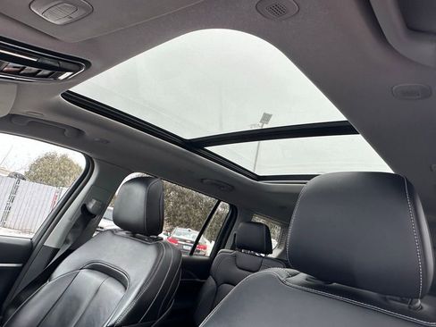 Used 2024 Jeep Grand Cherokee L Limited w/ Black Appearance Package image 17