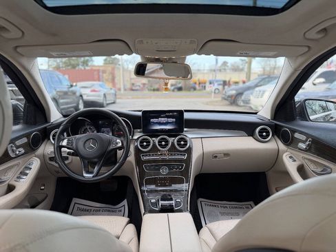 Used 2016 Mercedes-Benz C 300 4MATIC Sedan image 11