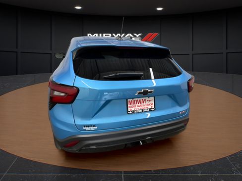 Used 2025 Chevrolet Trax RS w/ Sunroof Package FWD image 6