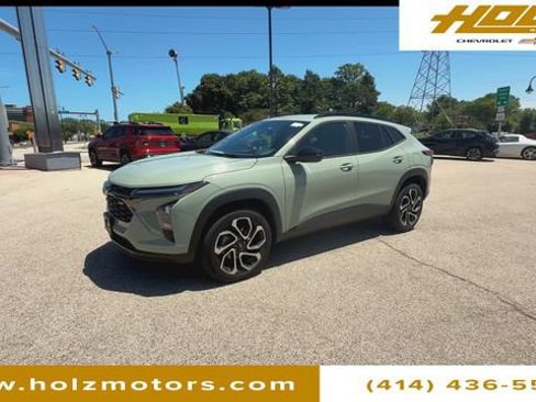 Certified 2024 Chevrolet Trax RS FWD image 4