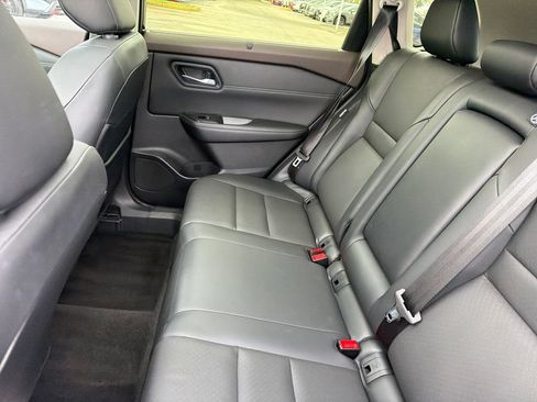 Certified 2023 Nissan Rogue SV w/ SV Premium B Package AWD/4WD image 34