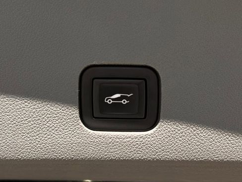 Certified 2022 Cadillac XT6 Premium Luxury image 34