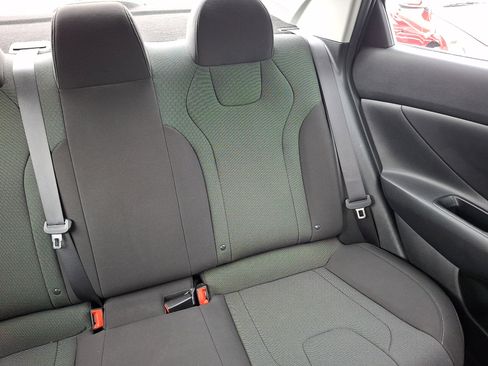 Certified 2023 Hyundai Elantra SE image 20