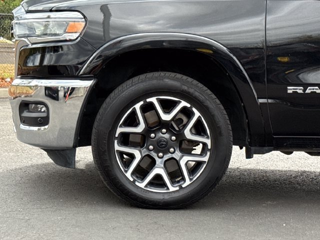 Used 2025 RAM 1500 Laramie AWD/4WD image 7