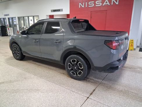 Used 2022 Hyundai Santa Cruz SEL Premium image 3