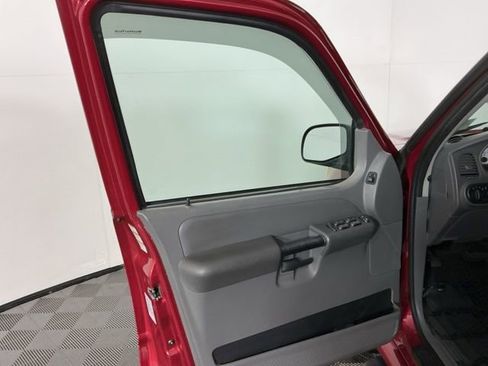 Used 2004 Ford Explorer Sport Trac XLS image 11