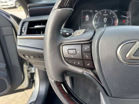 Used 2019 Lexus ES 350 Ultra Luxury image 23