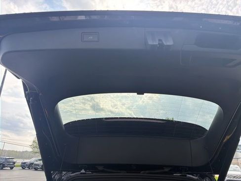 New 2026 Volkswagen Tiguan SEL R-Line AWD/4WD image 18