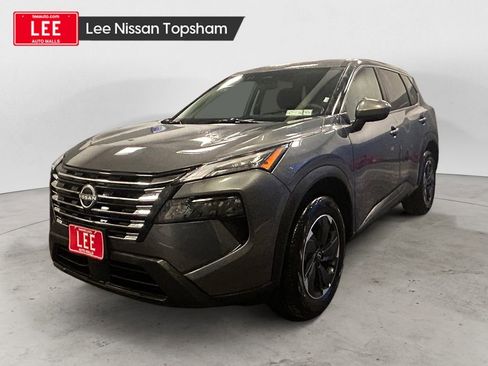 Used 2026 Nissan Rogue SV image 1