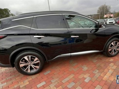 Used 2023 Nissan Murano SV image 2