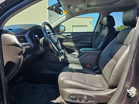 Used 2018 GMC Acadia SLT AWD/4WD image 10