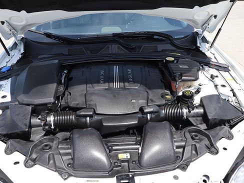 Used 2011 Jaguar XF RWD image 38
