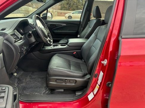 Used 2024 Honda Passport EX-L image 11