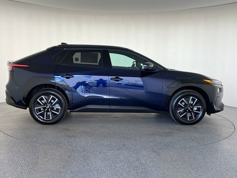 New 2026 Subaru Solterra Premium image 8