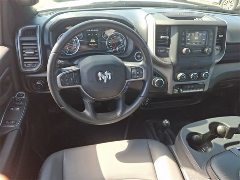 Used 2024 RAM 2500 Tradesman w/ Chrome Appearance Group image 10