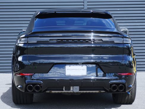 New 2026 Porsche Cayenne GTS AWD/4WD image 7