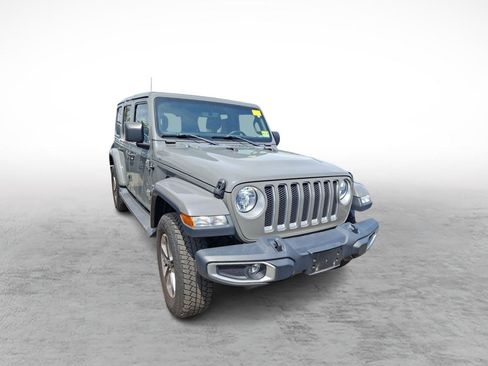 Used 2018 Jeep Wrangler Unlimited Sahara AWD/4WD image 2