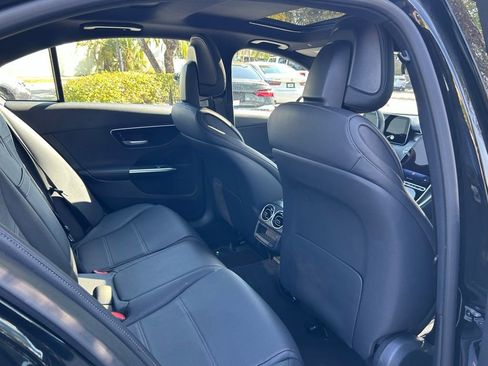 Used 2025 Mercedes-Benz C 300 4MATIC Sedan image 35