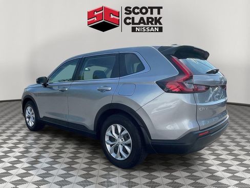 Used 2023 Honda CR-V LX image 4