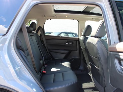 Certified 2023 Nissan Rogue SL w/ SL Premium Package AWD/4WD image 13