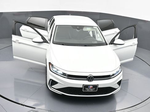 Used 2025 Volkswagen Jetta S image 37