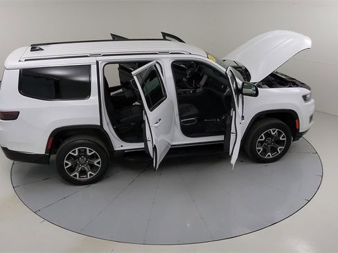 Used 2024 Jeep Wagoneer Series III image 53