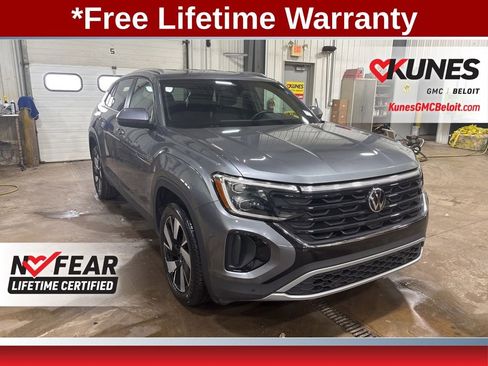 Used 2025 Volkswagen Atlas Cross Sport SE AWD/4WD image 1