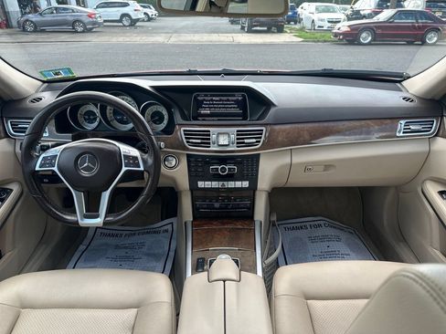 Used 2014 Mercedes-Benz E 350 4MATIC Sedan image 29