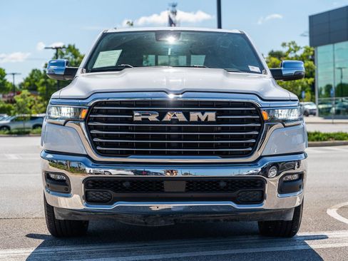 Used 2025 RAM 1500 Laramie AWD/4WD image 2