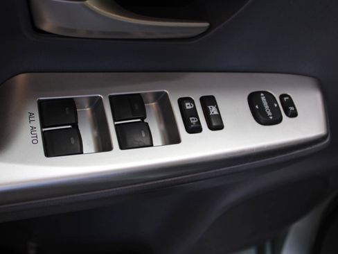 Used 2013 Toyota Prius V Three image 44