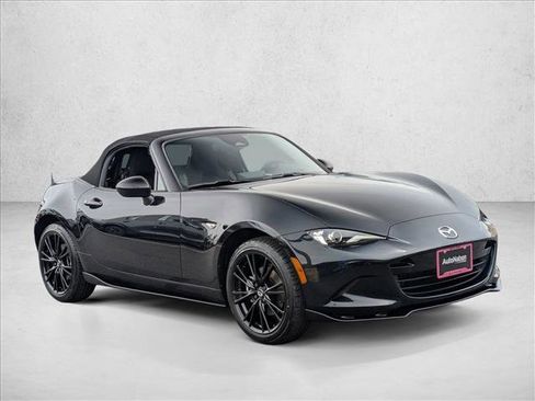 New 2026 MAZDA MX-5 Miata Club w/ Appearance Package RWD image 7