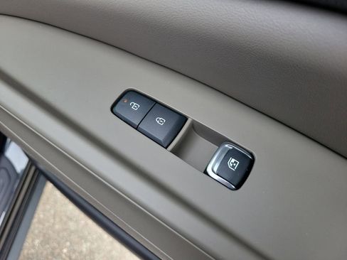 New 2026 Kia Carnival EX image 11