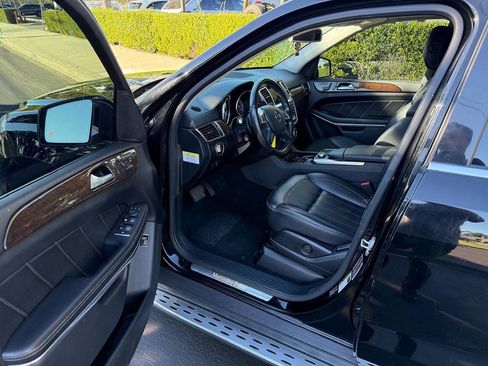 Used 2014 Mercedes-Benz GL 450 4MATIC w/ Lighting Package image 6