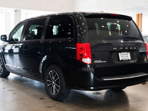 Used 2018 Dodge Grand Caravan GT FWD image 6